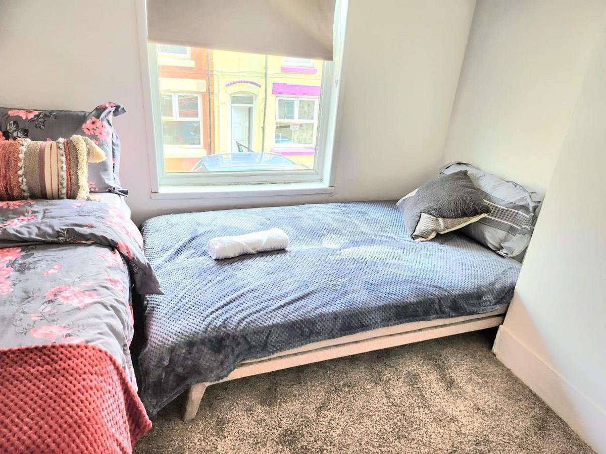 Hawkins Town House Near City Ctr And All Amenities Apartment *